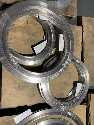 Sınıf 150/300/600/1500/2500 Basınç Derecesi ASME B16.5 Flanges için Spiral Yüklü Sıkıştırma Temizliği Kolay